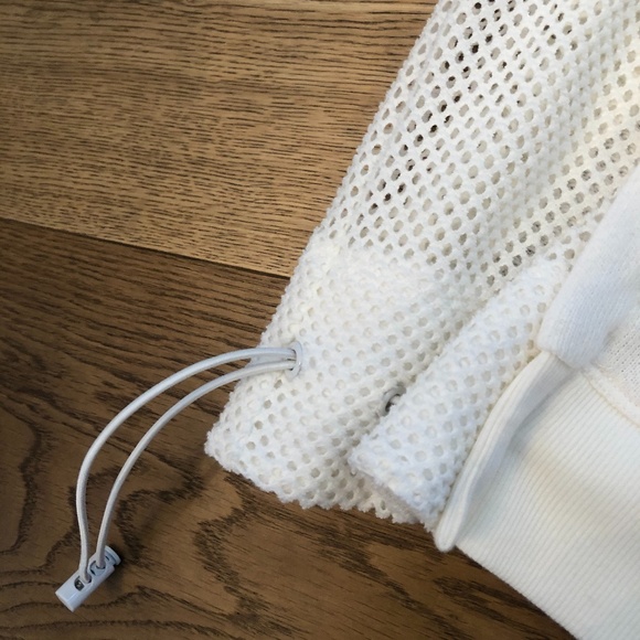 !!NWT!! FREE PEOPLE MOVEMENT TOP! - Picture 5 of 5